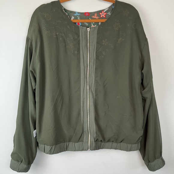 NWT Umgee Floral Embroidered Bomber Jacket Ruffle Olive Green Zip Up Medium - Picture 5 of 14